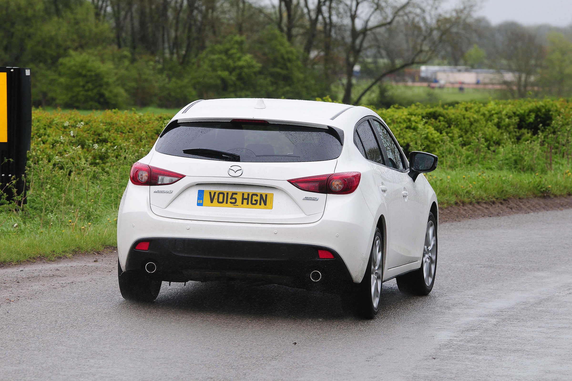 Mazda 3 - rear cornering