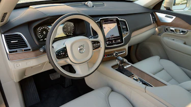 Volvo XC90 2015 - cabin