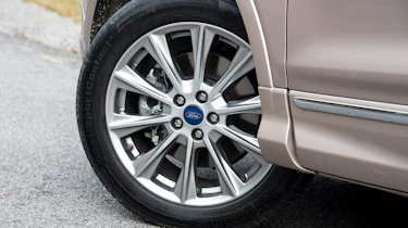 Skoda Fabia - front cornering