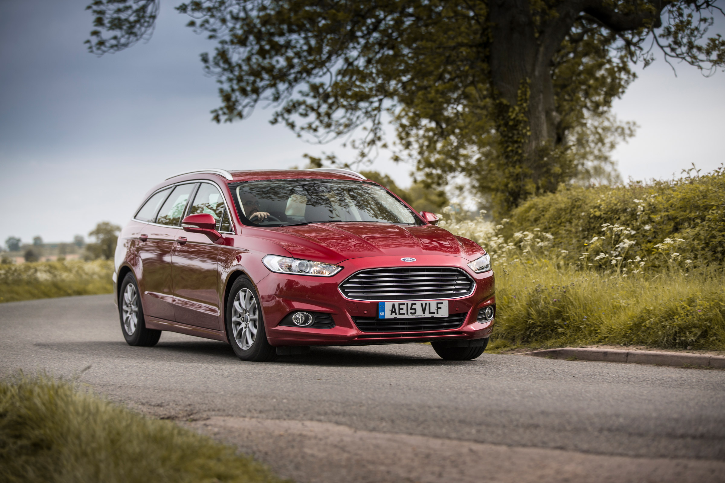 Ford Mondeo Estate action