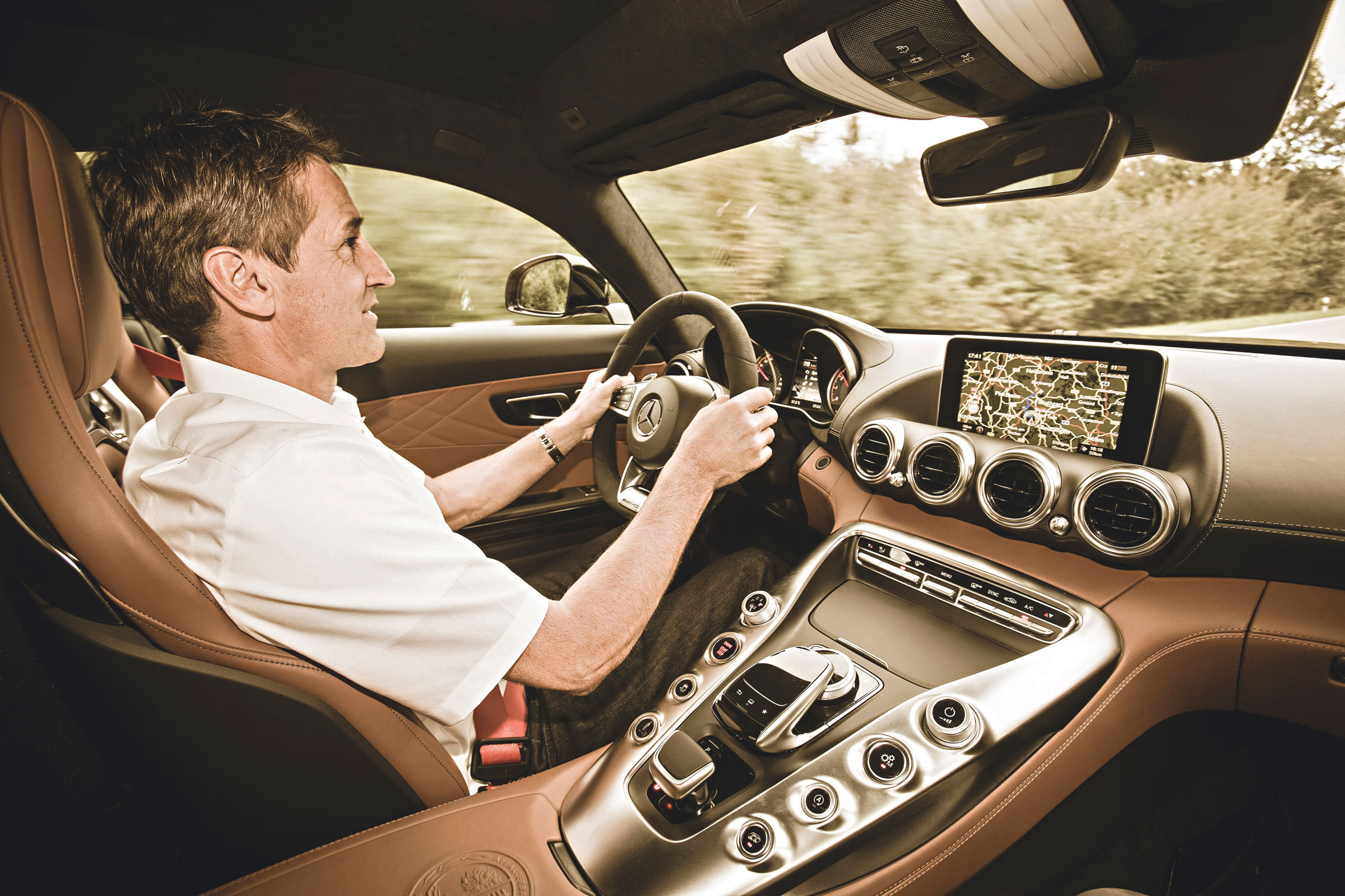 Mercedes-AMG GT S interior