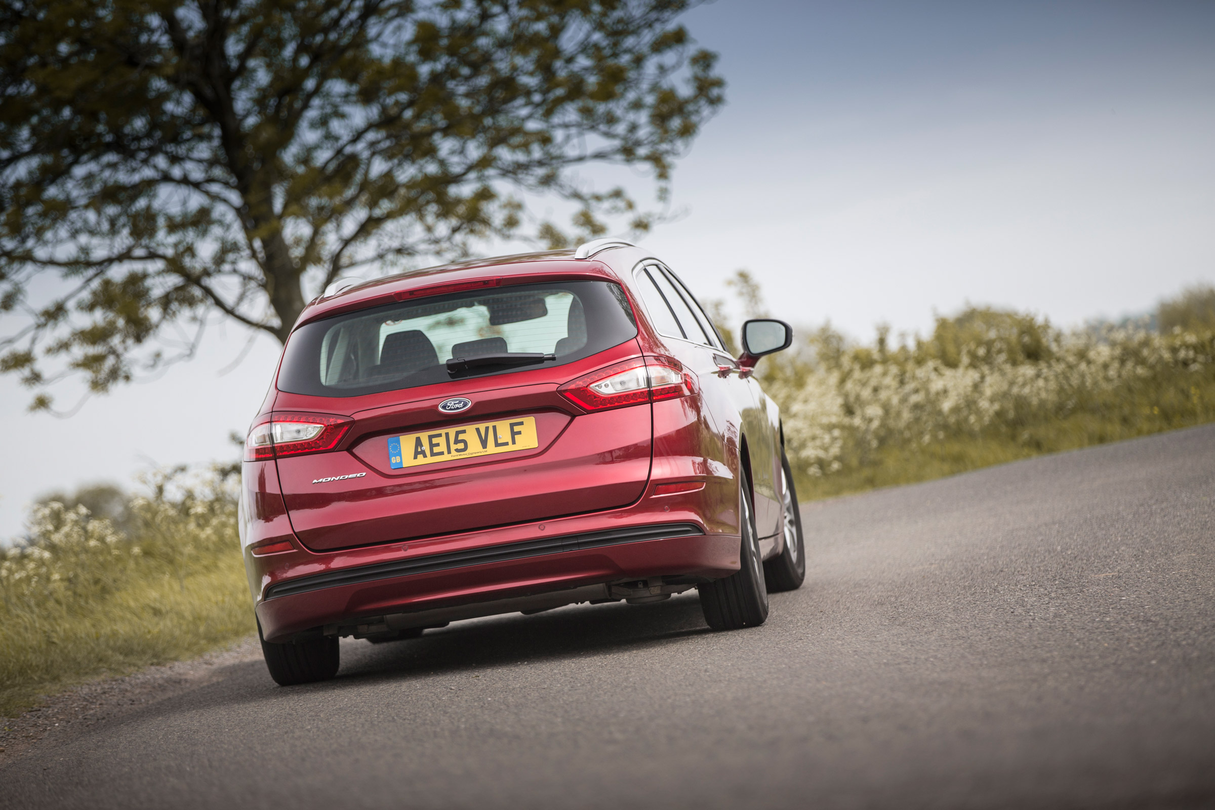 Ford Mondeo Estate rear action