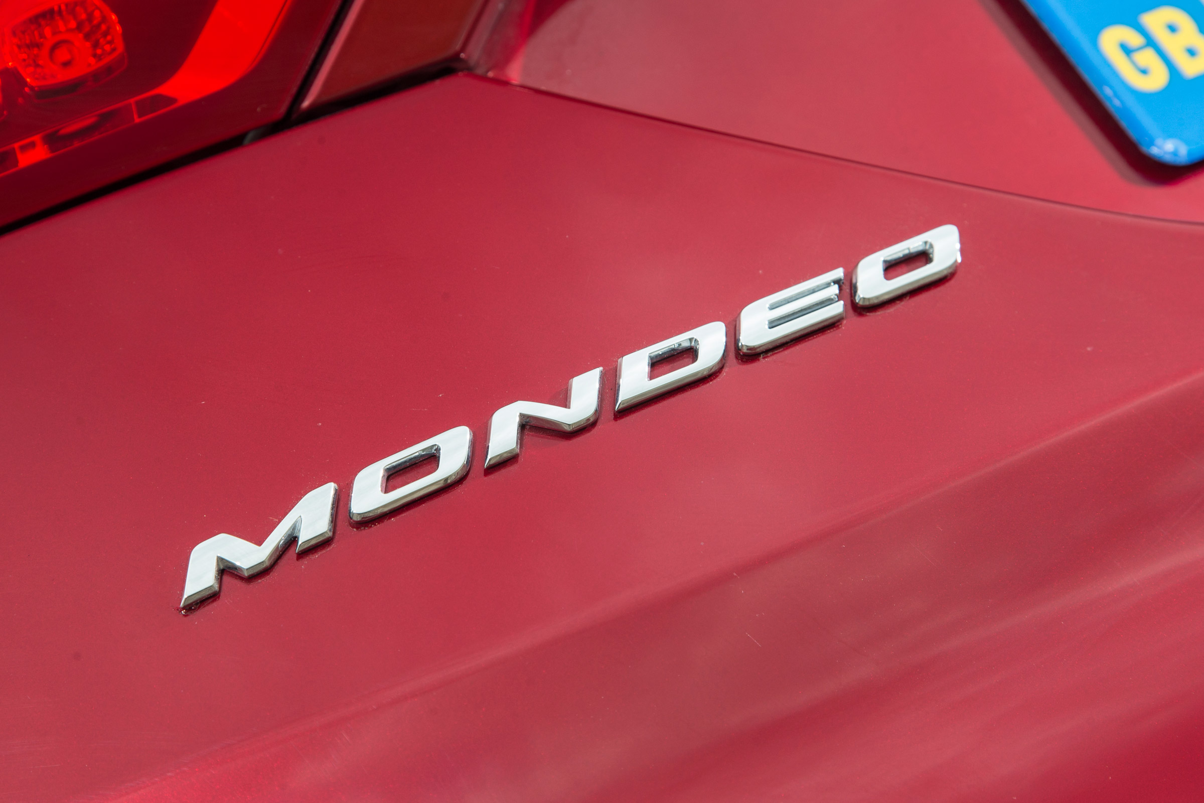 Ford Mondeo Estate badge