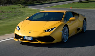 Lamborghini Huracan yellow