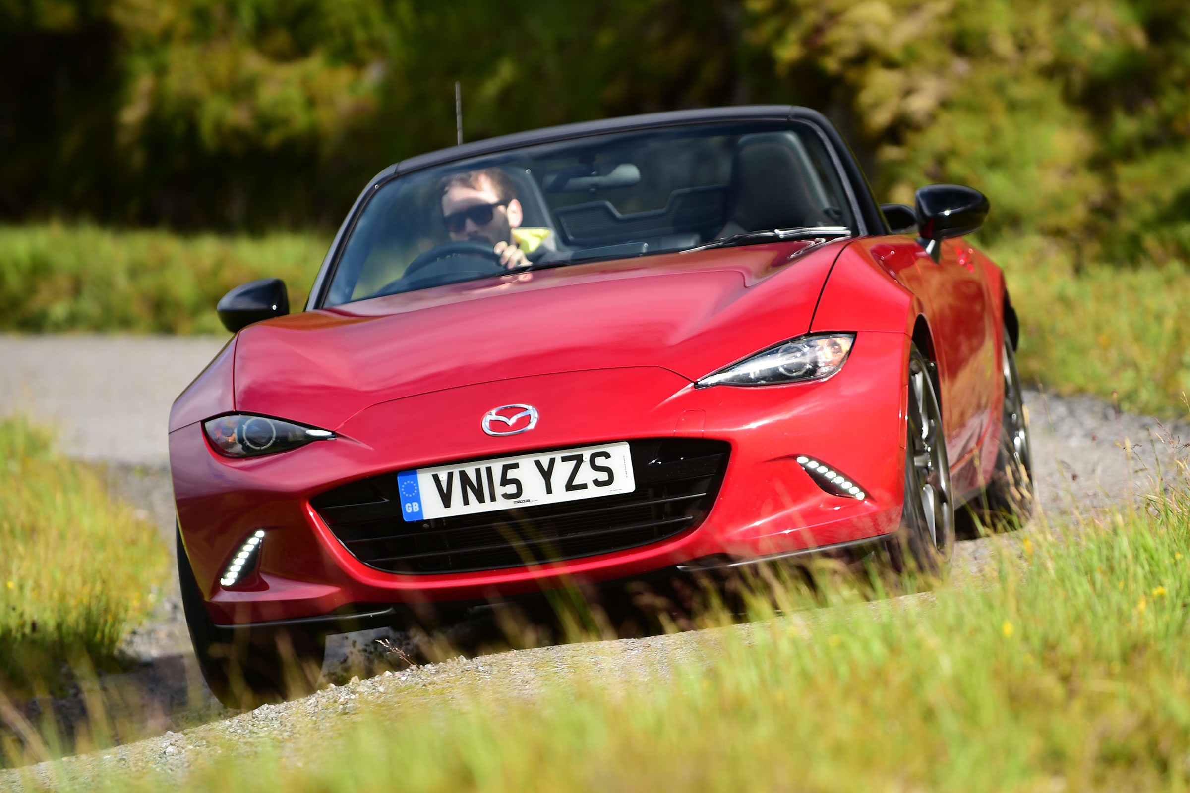 Mazda MX-5 - front cornering