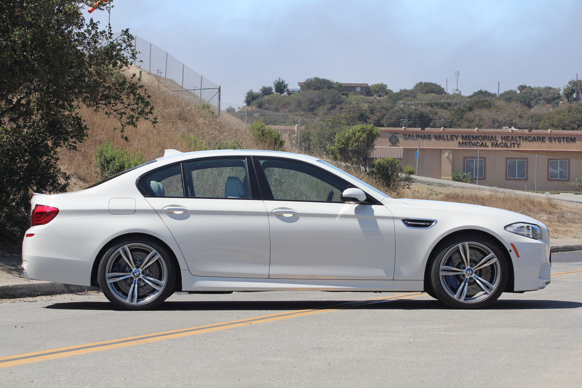 BMW M5 manual side profile