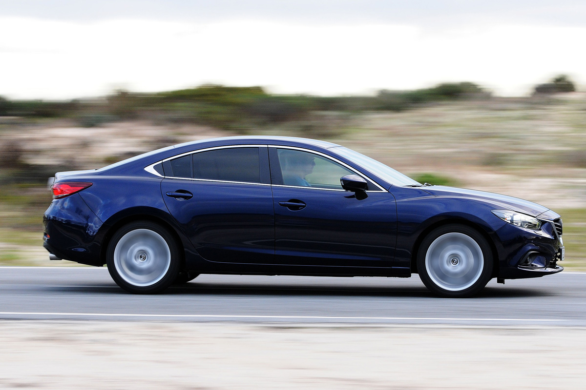 Mazda 6 automatic panning