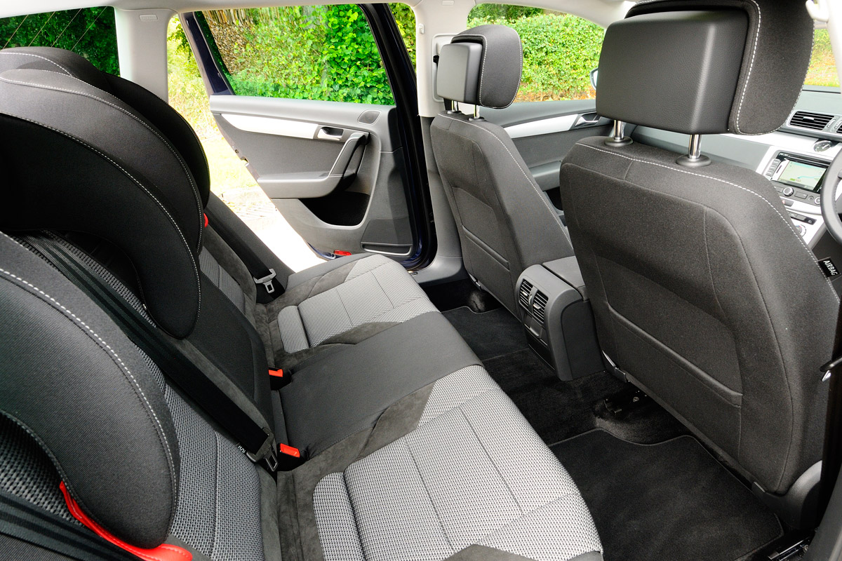 Volkswagen Passat Alltrack rear seats