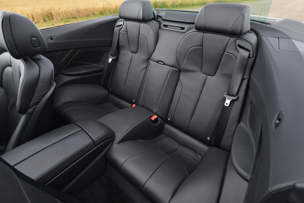 BMW M6 Convertible seats