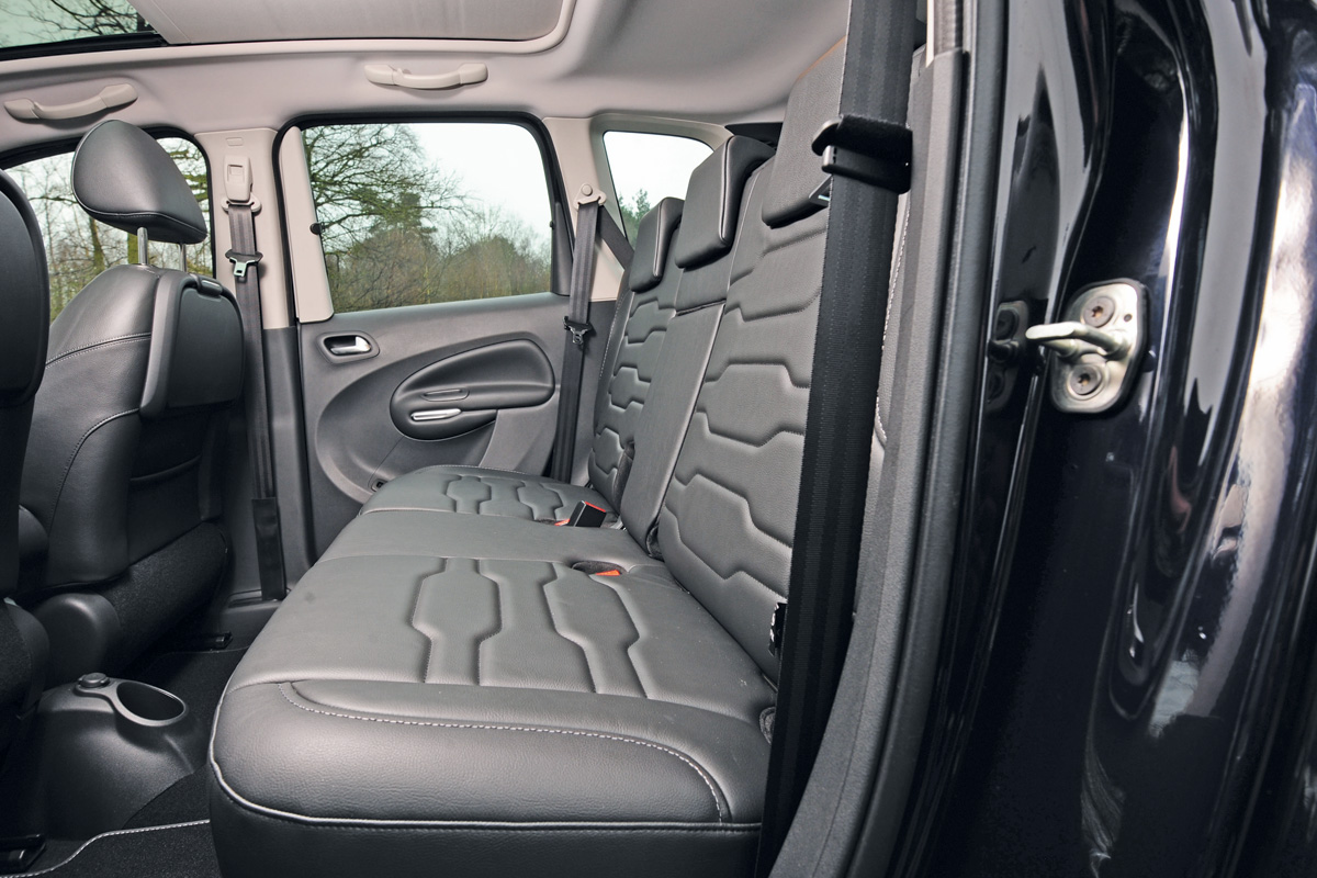 Citroen C3 Picasso rear seats
