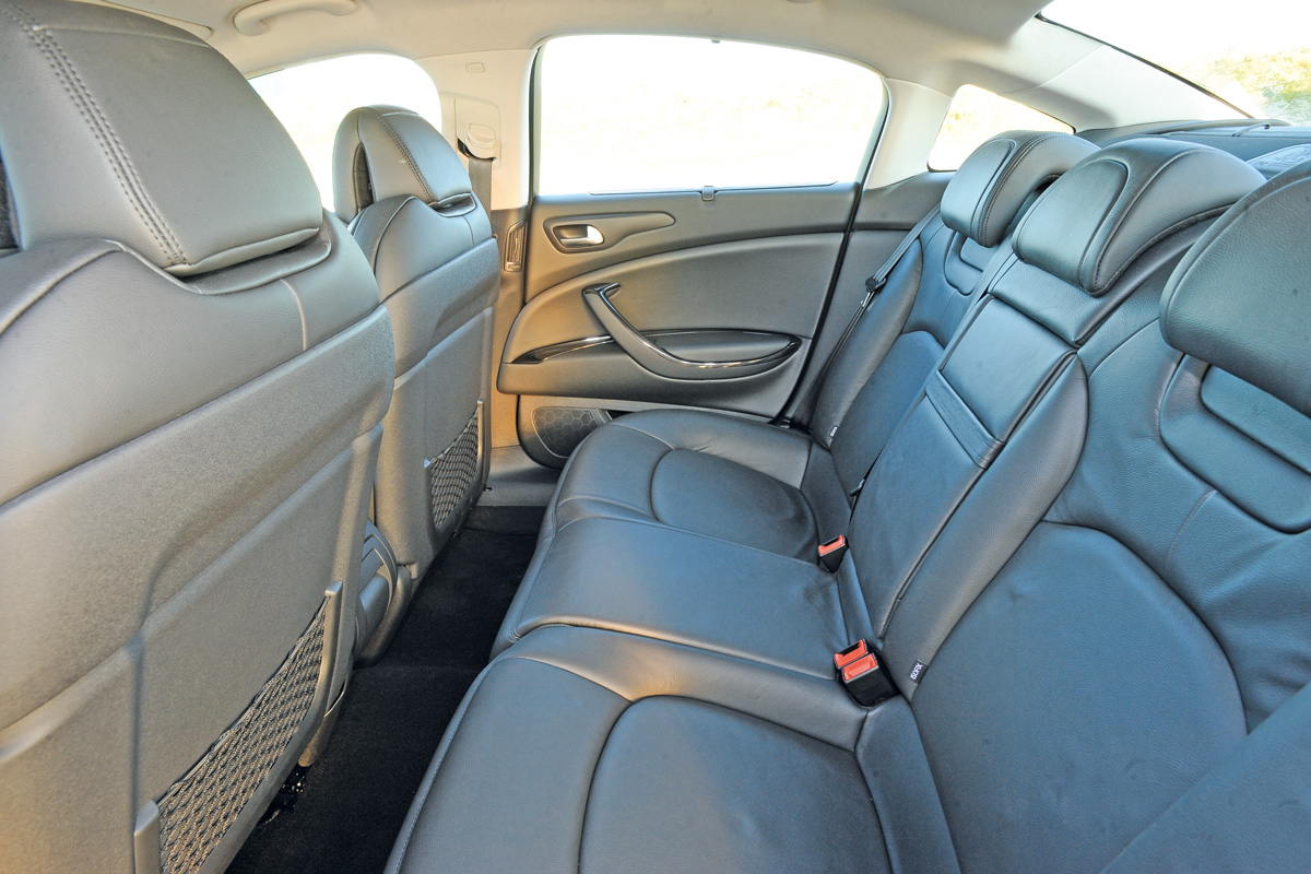 Citroen C5 rear seats