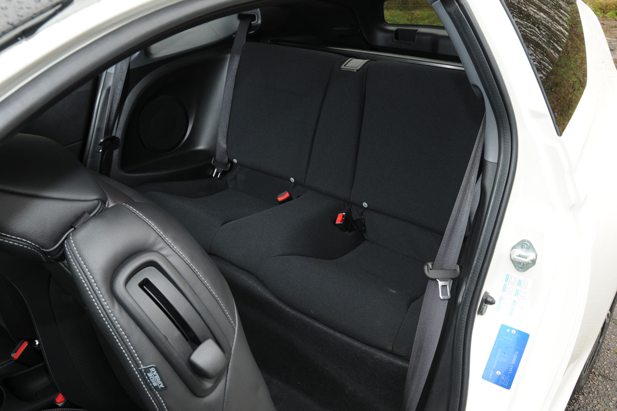 Honda CR-Z rear seats