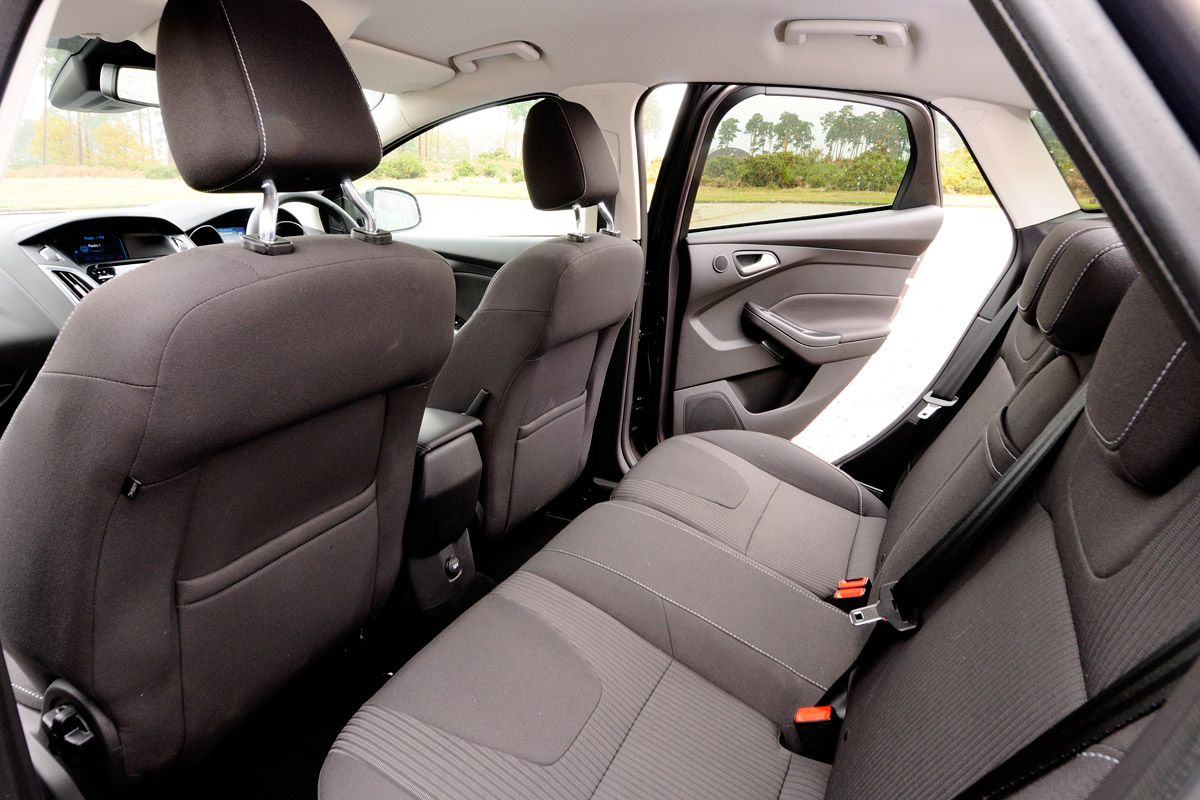 Ford Focus 2.0 TDCi Titanium rear seats