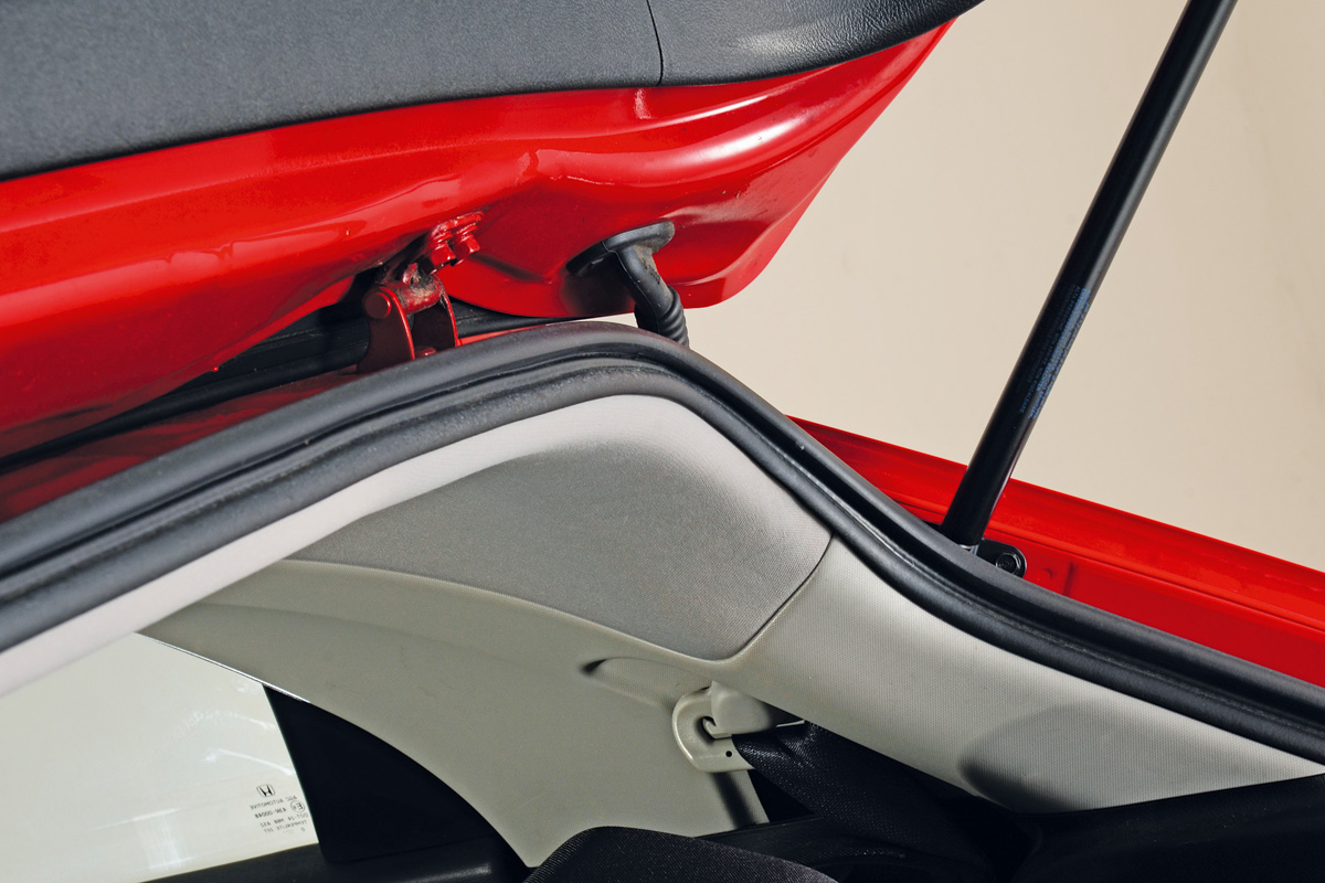 Honda Civic Mk8 - boot