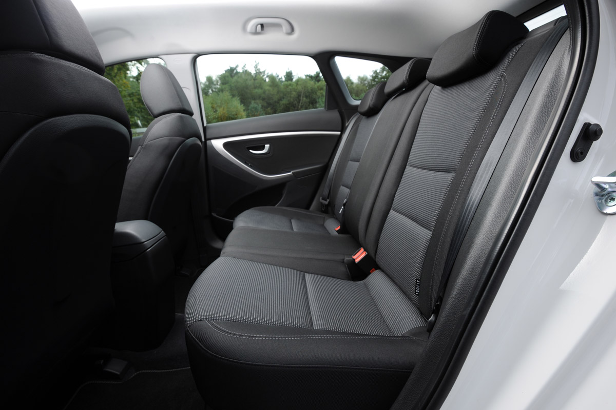 Hyundai i30 Tourer rear seats