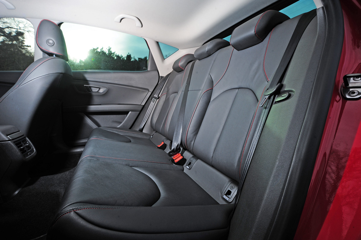 SEAT Leon rear seats