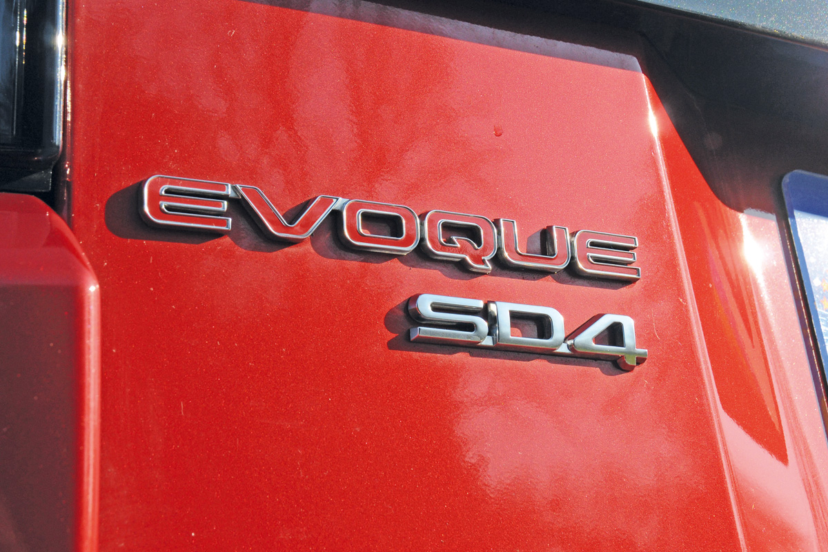 Range Rover Evoque badge