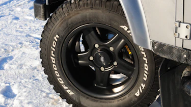 Twisted Defender wheel detail