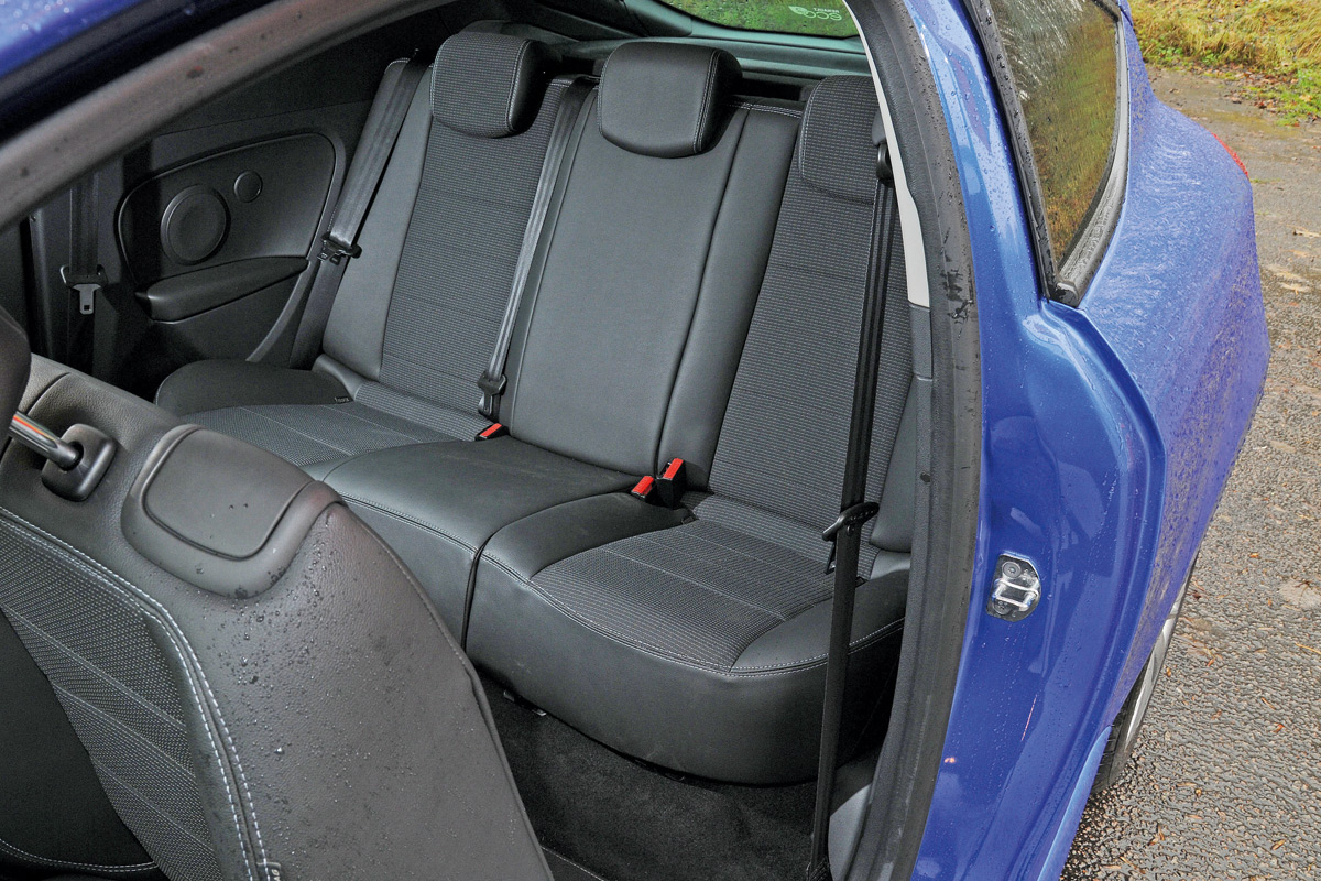 Renault Megane Coupe rear seats
