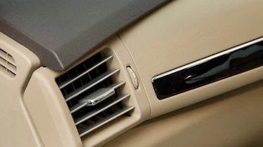 Mercedes R-Class interior trim