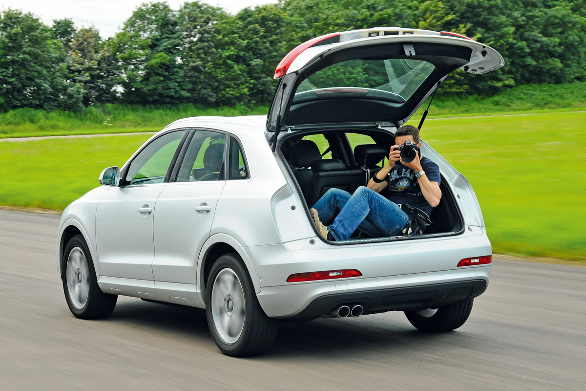 Audi Q3 rear tracking