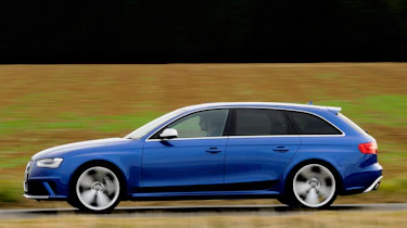 Audi RS4 panning