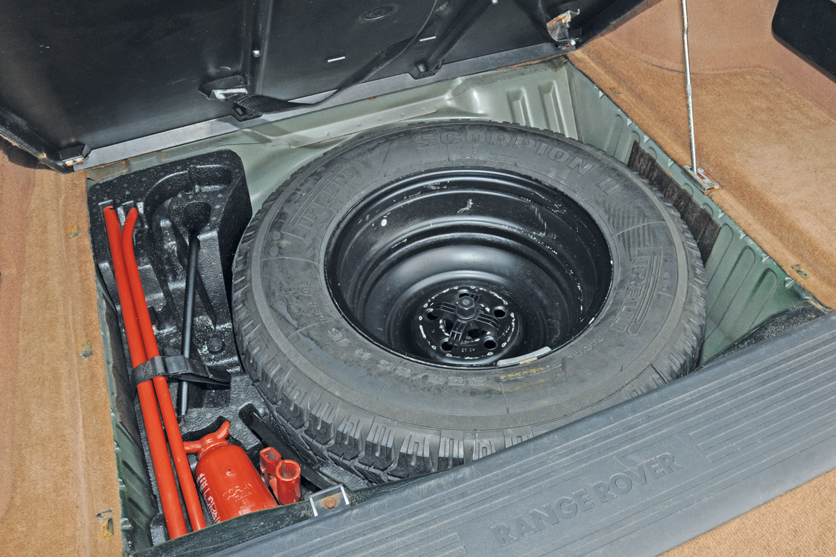Range Rover MkII spare tyre