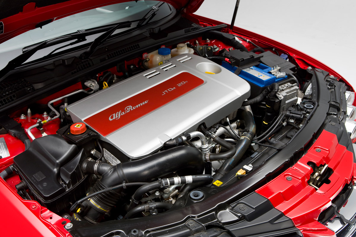Alfa Romeo Spider engine
