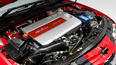 Alfa Romeo Spider engine