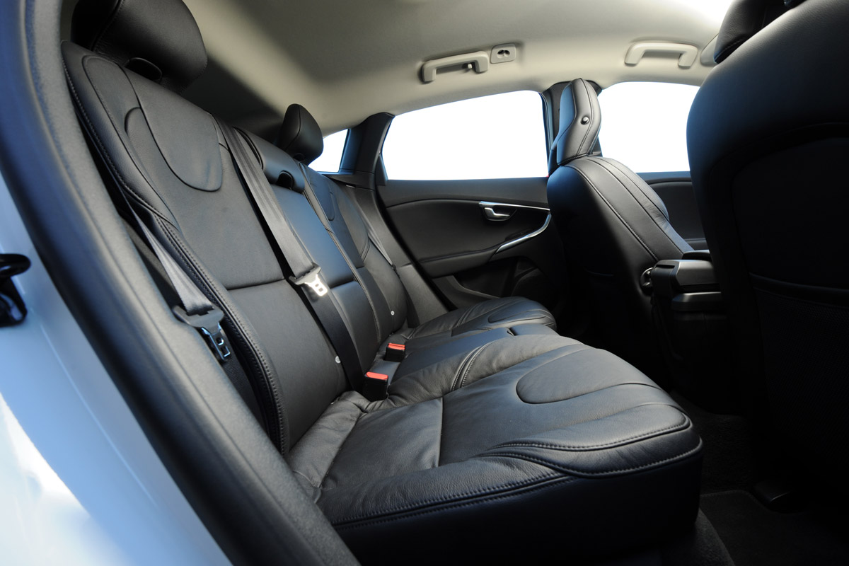 Volvo V40 rear seats