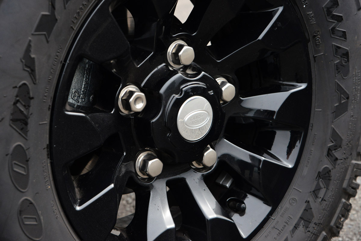 Land Rover Defender XTech wheel