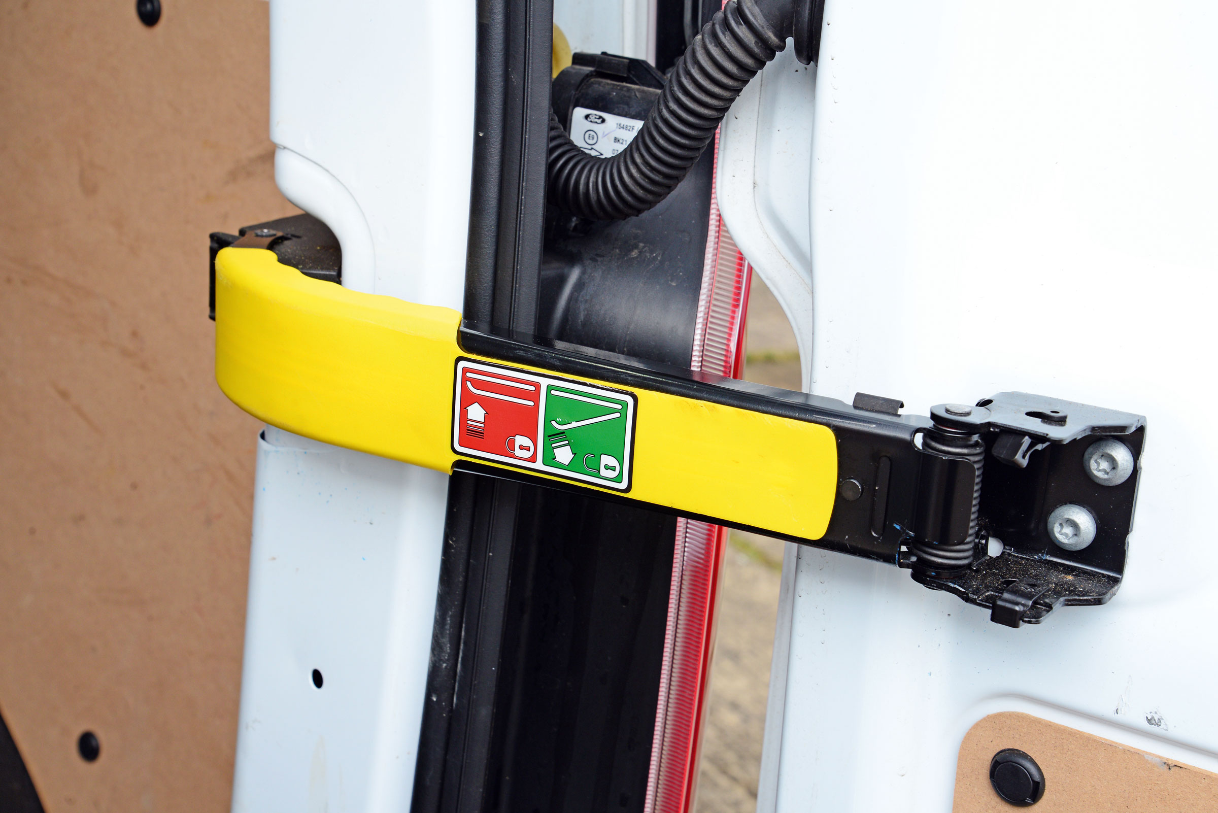 Ford Transit Custom Double-Cab - hinges