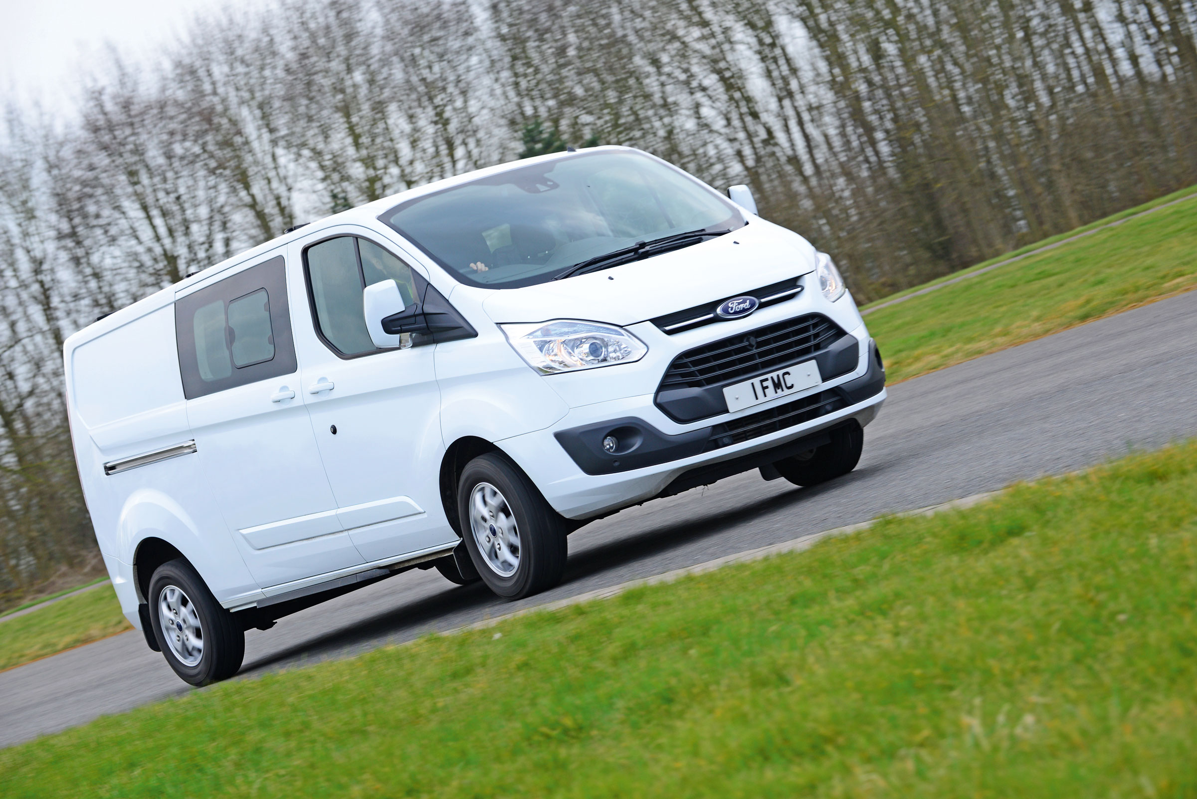 Ford Transit Custom Double-Cab - driving