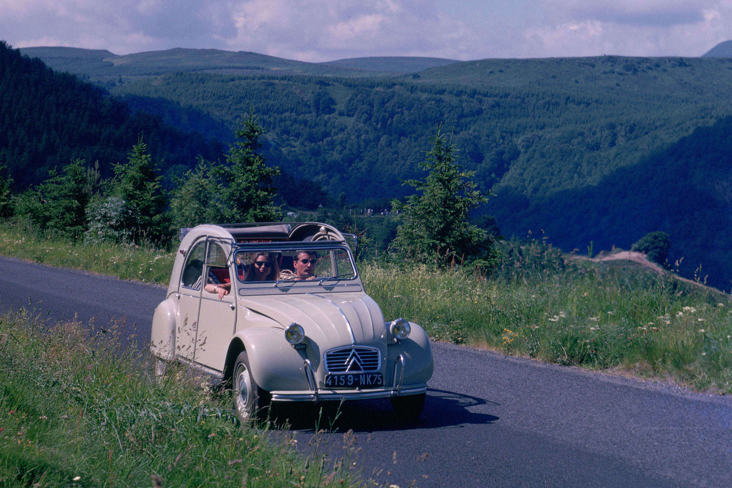 Citroen 2CV driving in France