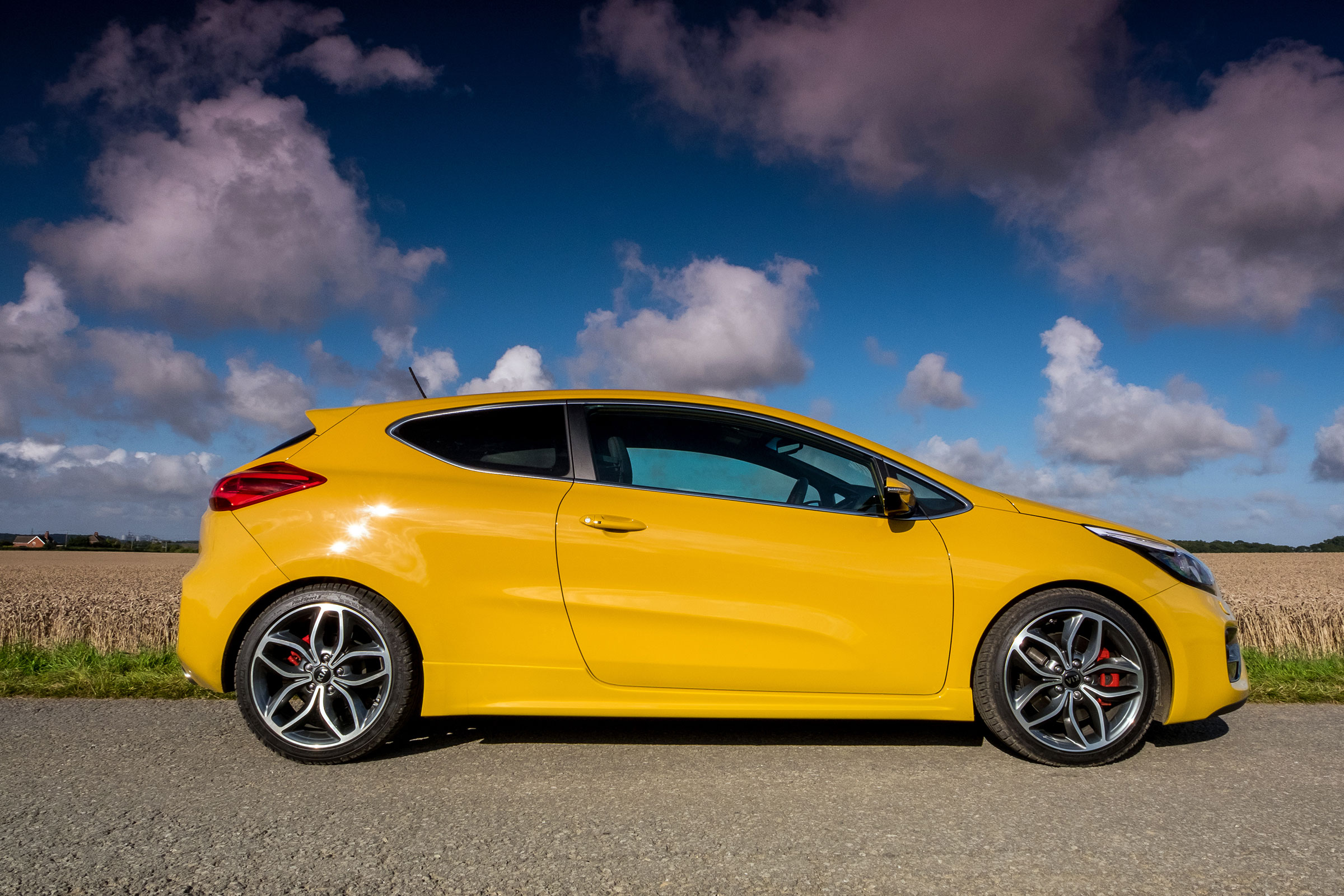 Kia Pro_cee'd GT 2015 - side