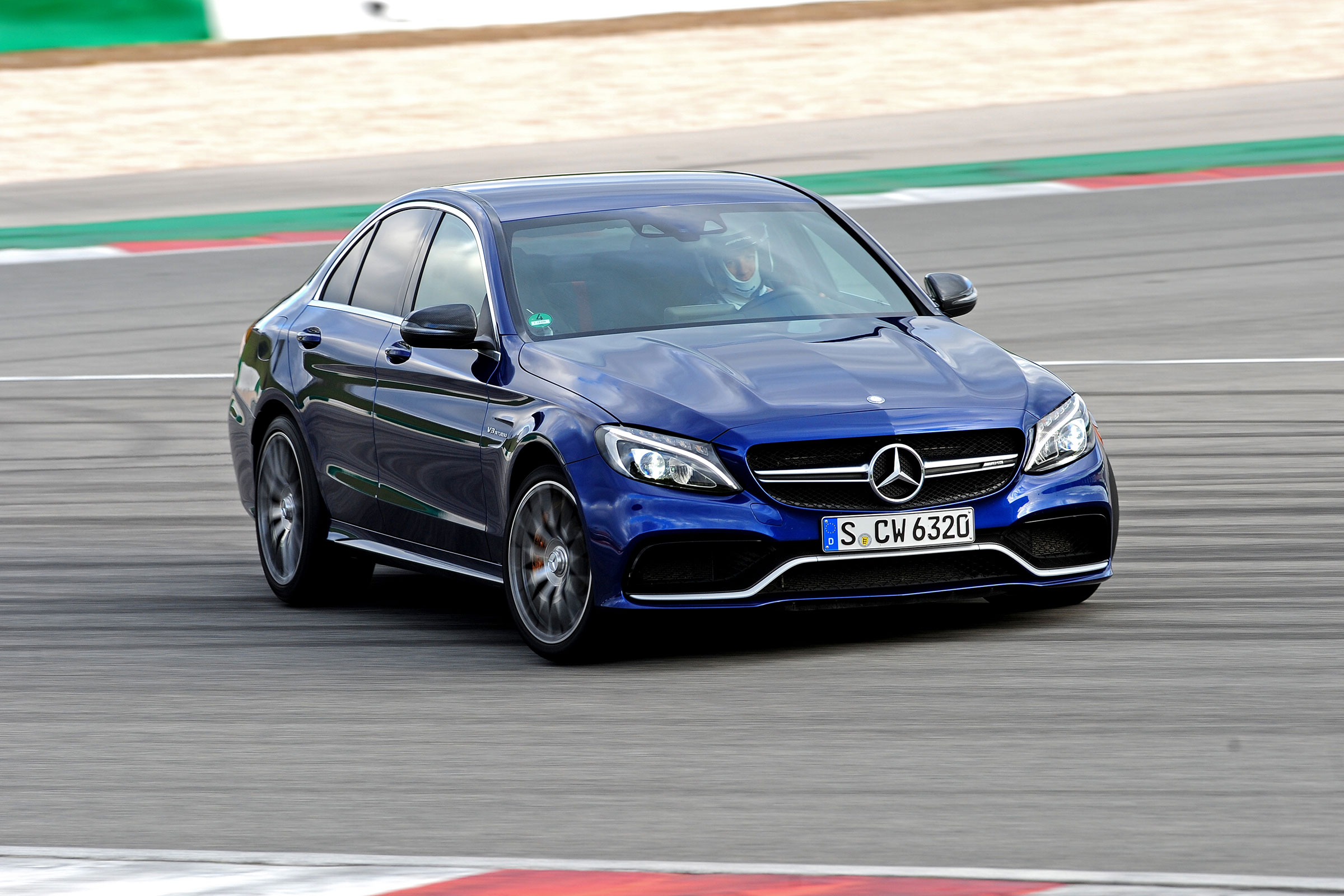Mercedes-AMG C63 S - cornering