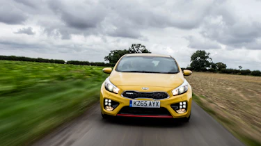 Kia Pro_cee'd GT 2015 - front tracking