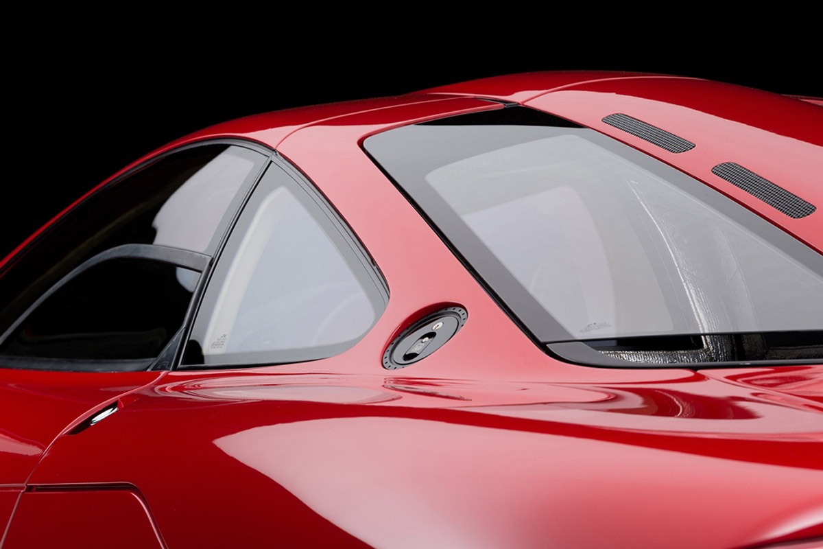 McLaren F1 rear screen