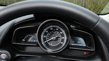 Mazda 2 - dials