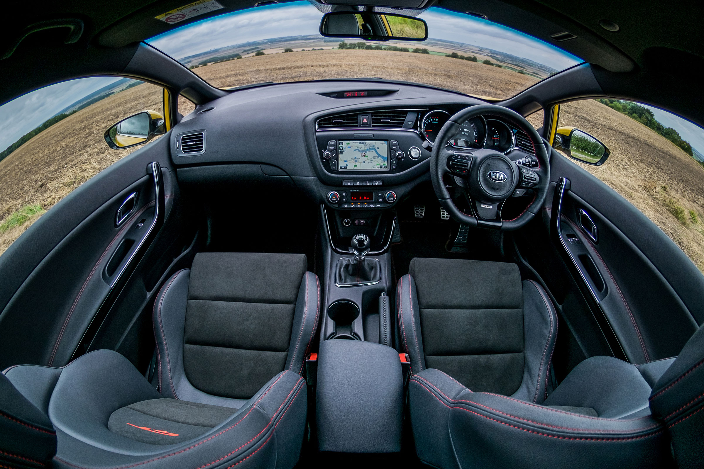 Kia Pro_cee'd GT 2015 - cabin