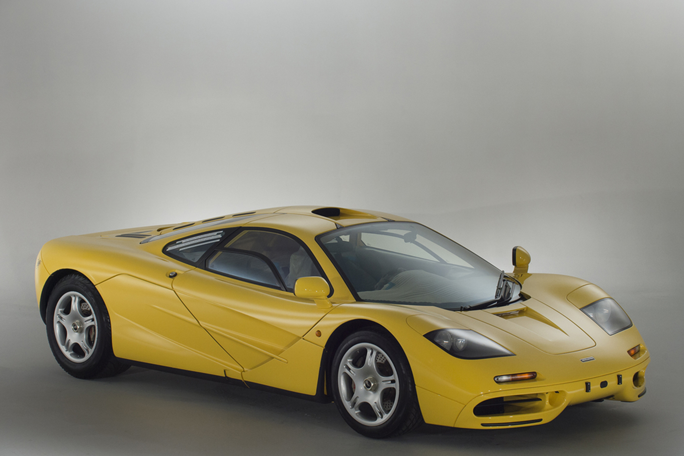 McLaren F1 front 3/4