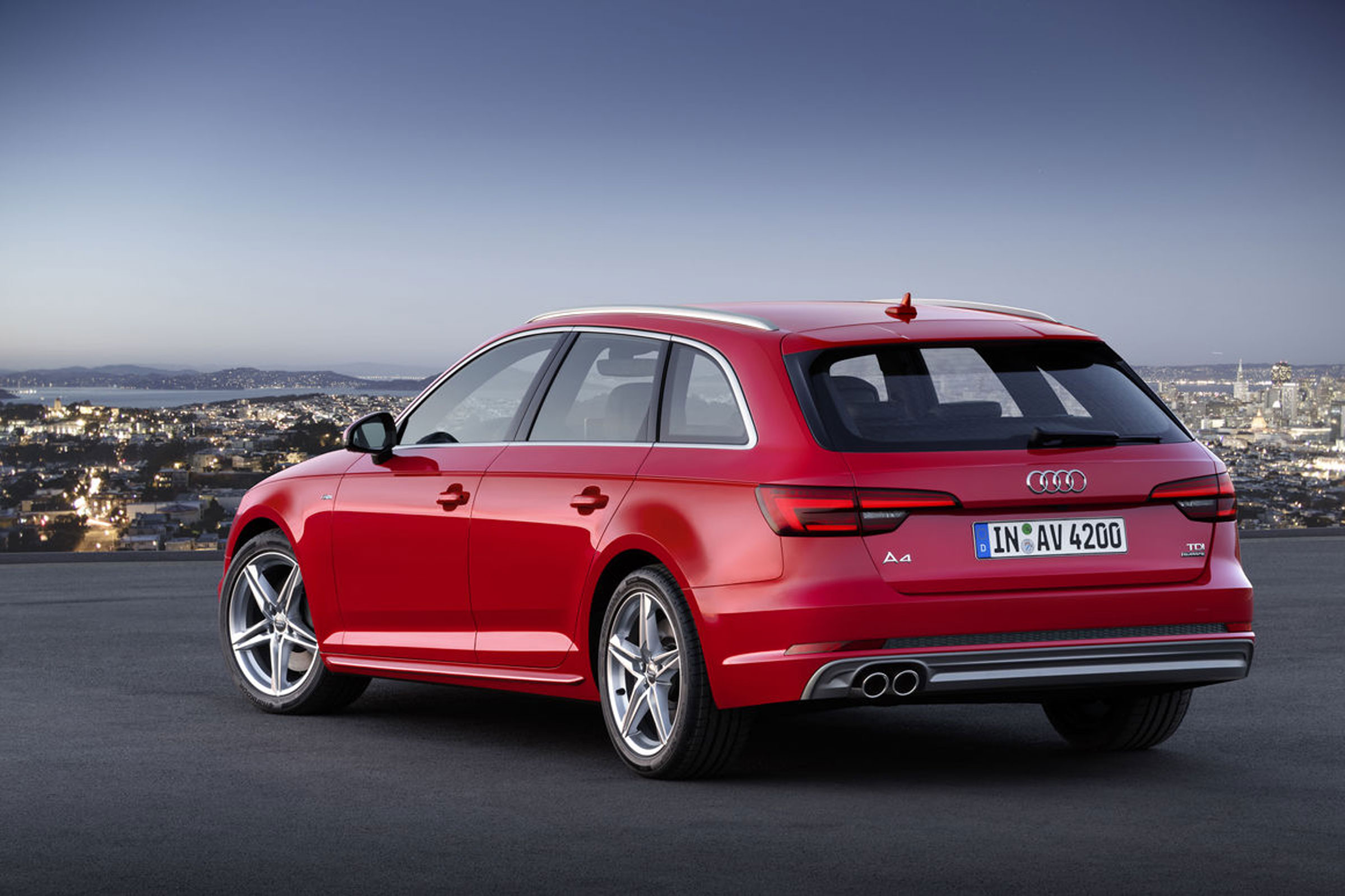Audi A4 Avant - rear