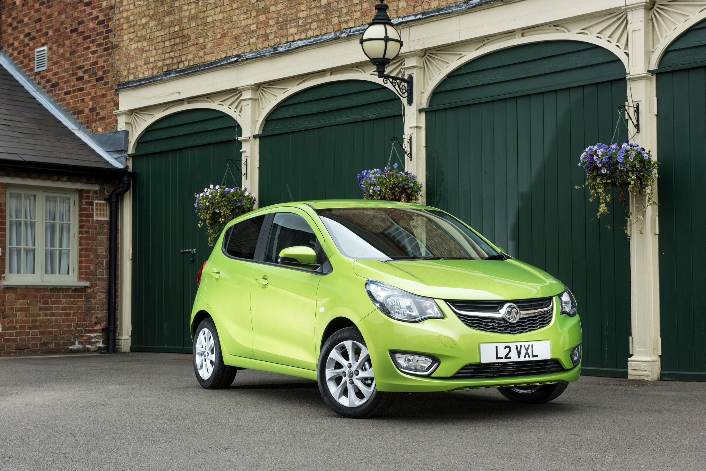 Vauxhall Viva 2015  - front static