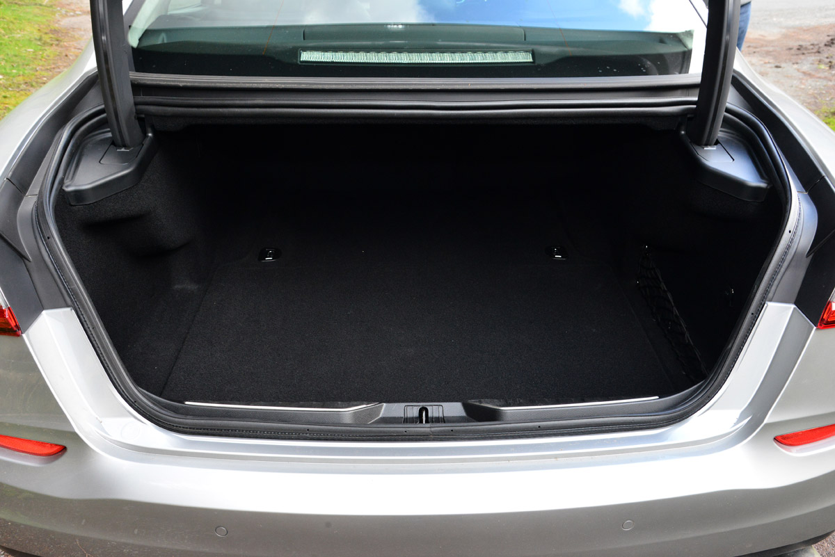Maserati Quattroporte 2014 boot