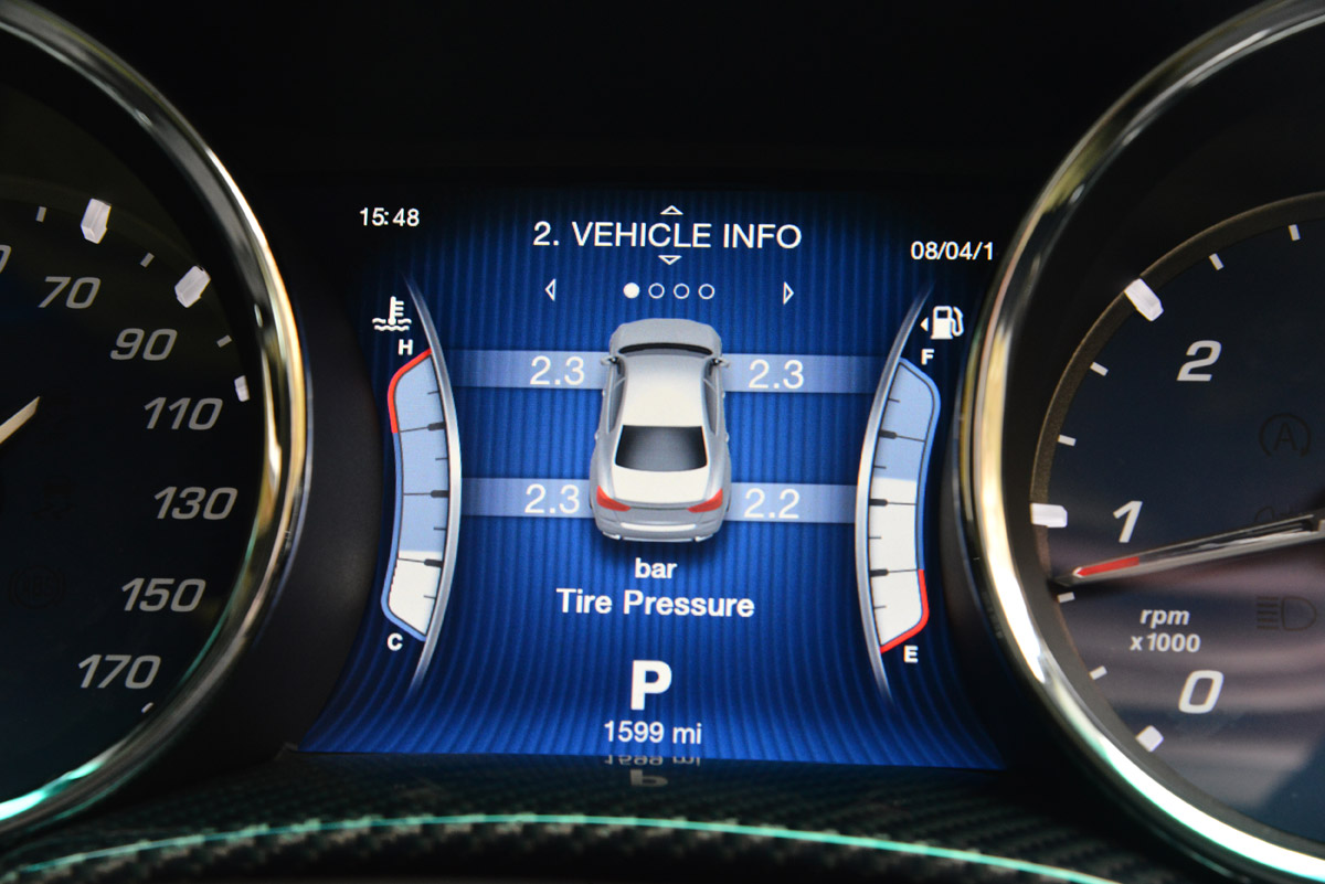 Maserati Quattroporte 2014 speedometer