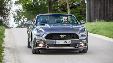 Ford Mustang Convertible - front