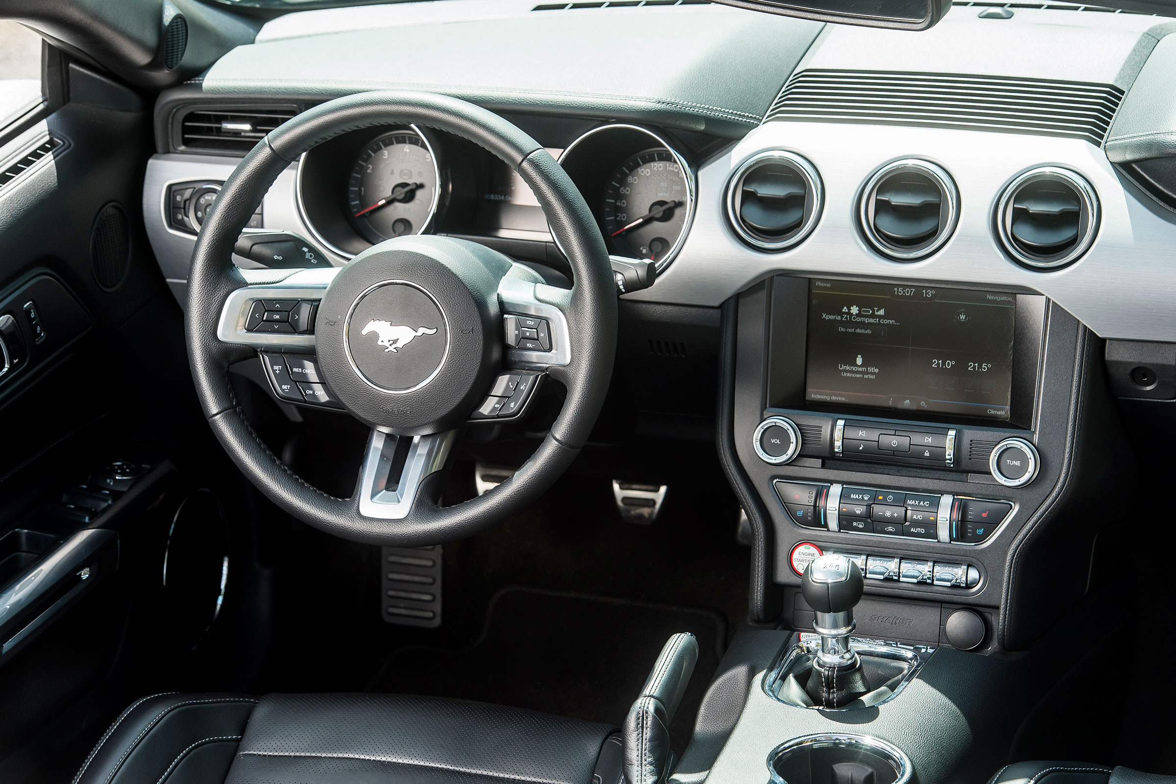 Ford Mustang Convertible - dashboard