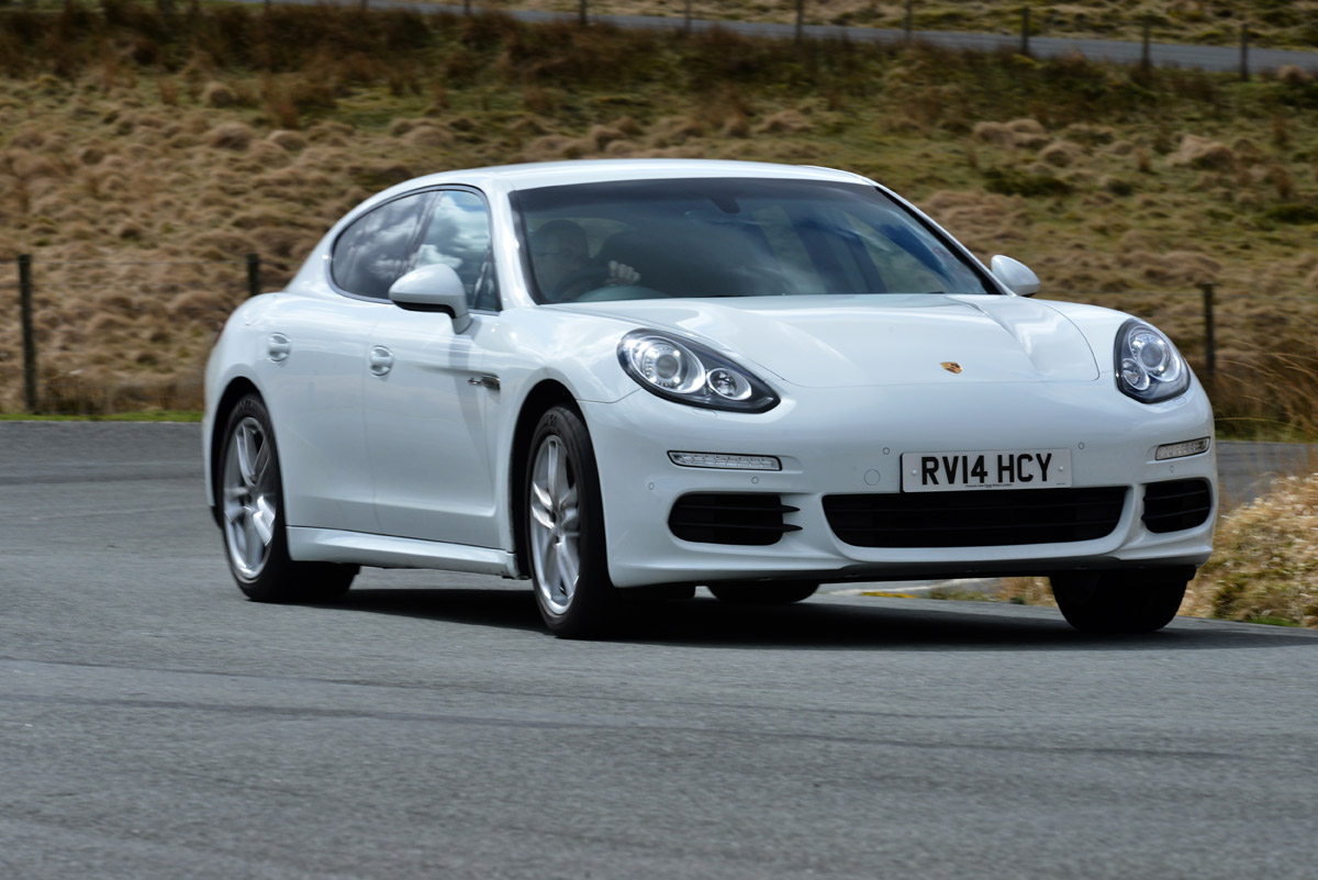 Porsche Panamera 2014 front