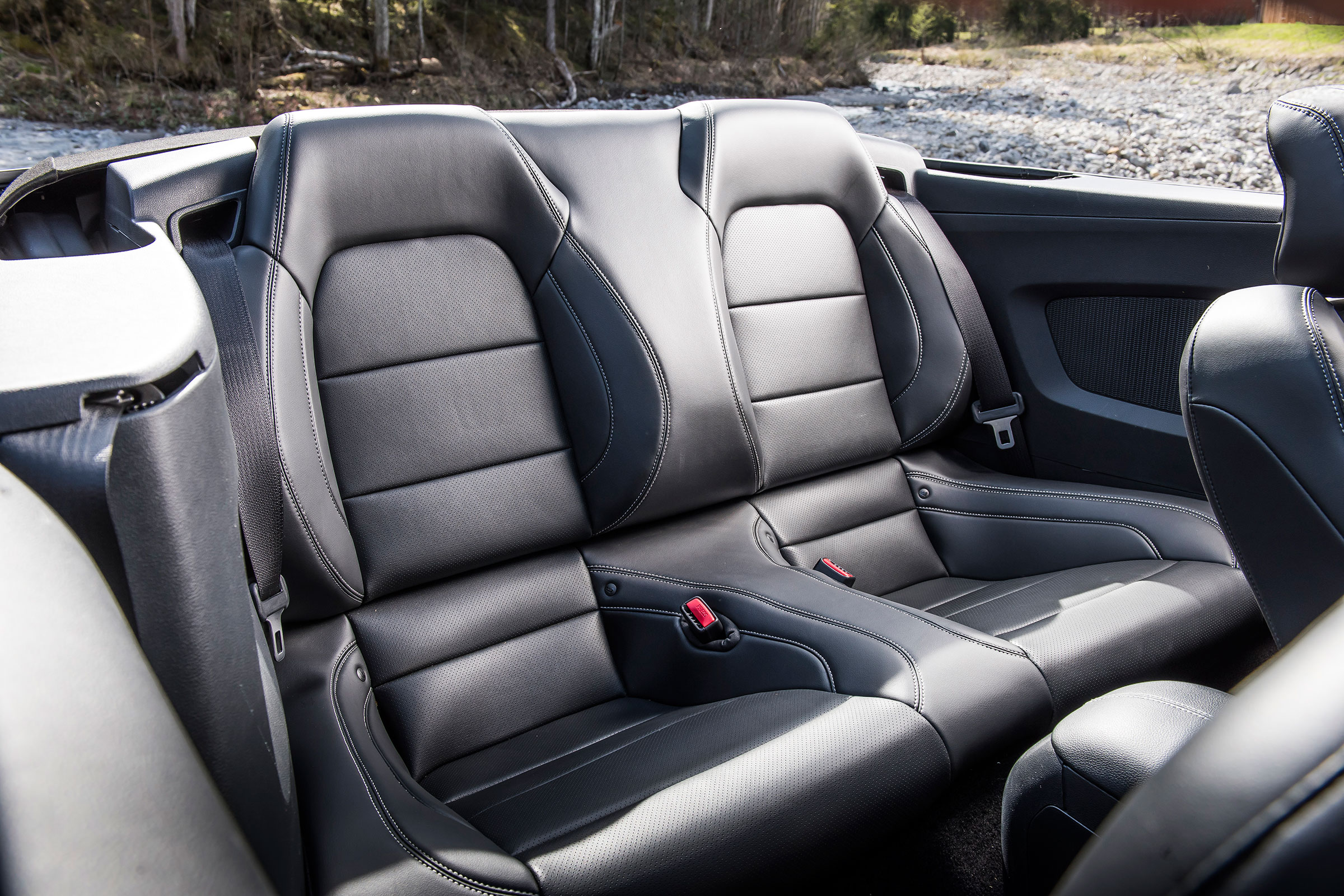 Ford Mustang Convertible - rear seats