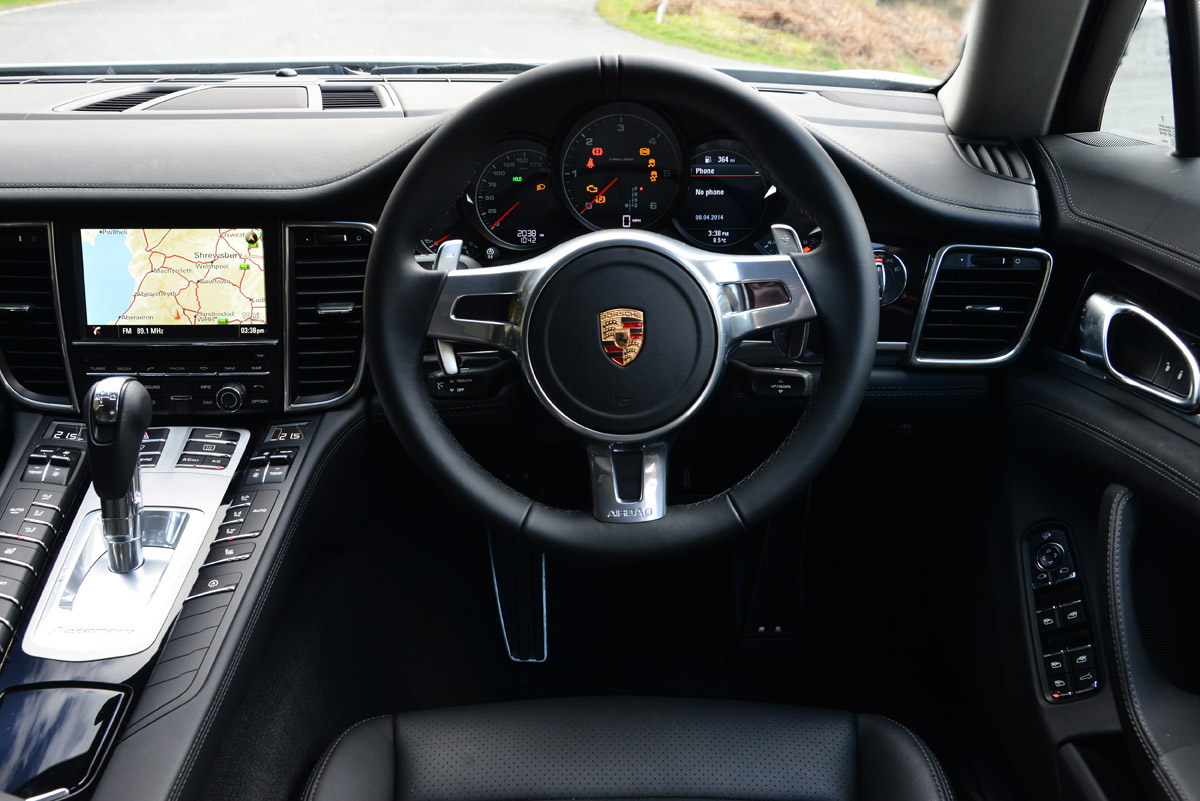 Porsche Panamera 2014 interior